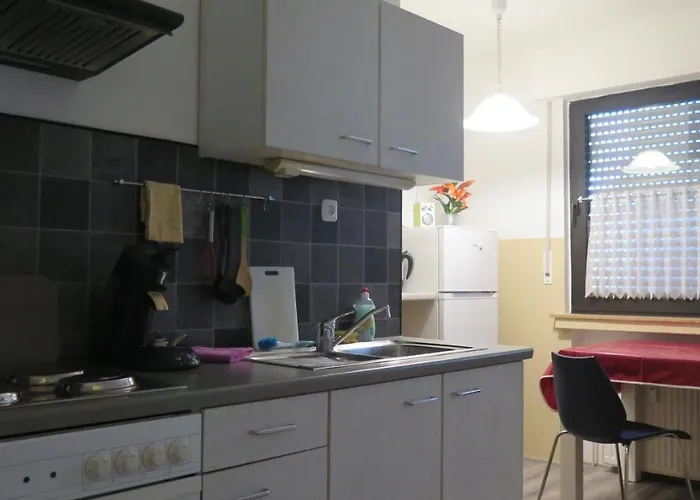 Johnny's Wohnen Auf Zeit Apartmán