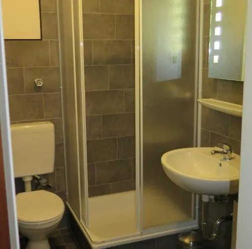 Johnny's Wohnen Auf Zeit *